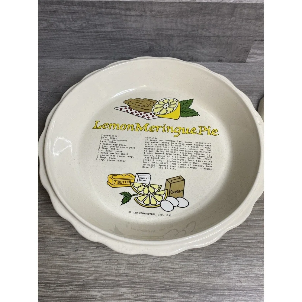 Vintage Lemon Meringue Recipe Pie Dish w 3-D Lid Ceramic Pie Dish